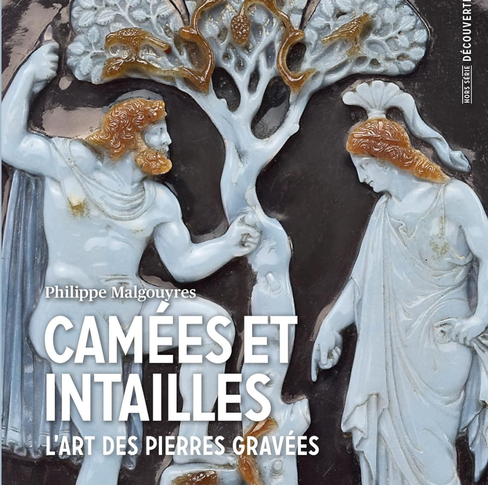Camées et intailles : L'art des pierres gravées