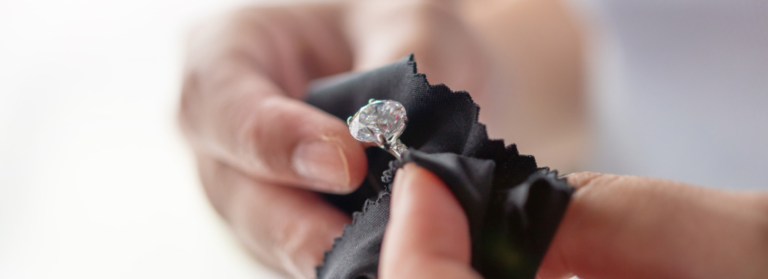 Les meilleures façons de prendre soin de vos bijoux